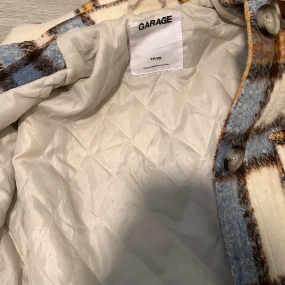 Cropped Plaid Shacket/Jacket - Picture 8 of 12